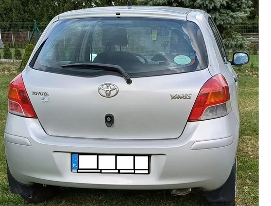 Toyota Yaris cena 14500 przebieg: 129765, rok produkcji 2009 z Urzędów małe 11